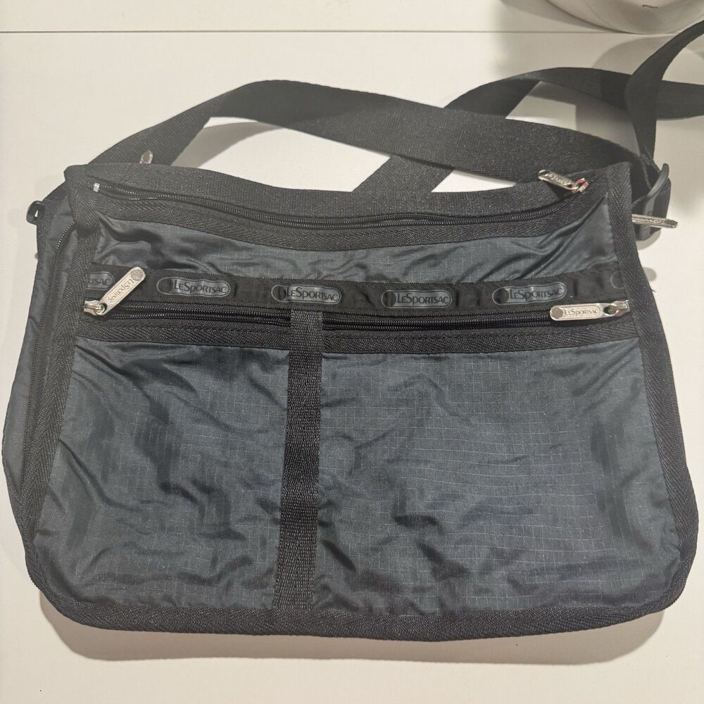 LeSportsac Deluxe Everyday Bag Nylon Crossbody Black 12x10x5” 3 Zippered pockets